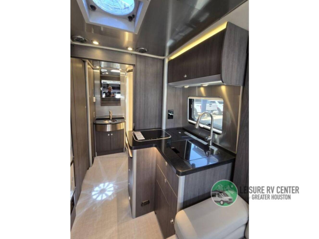 A photo of this 2026 Airstream Atlas Murphy Suite