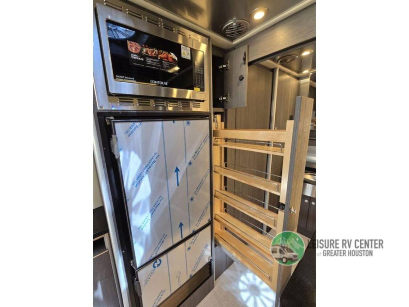A photo of this 2026 Airstream Atlas Murphy Suite