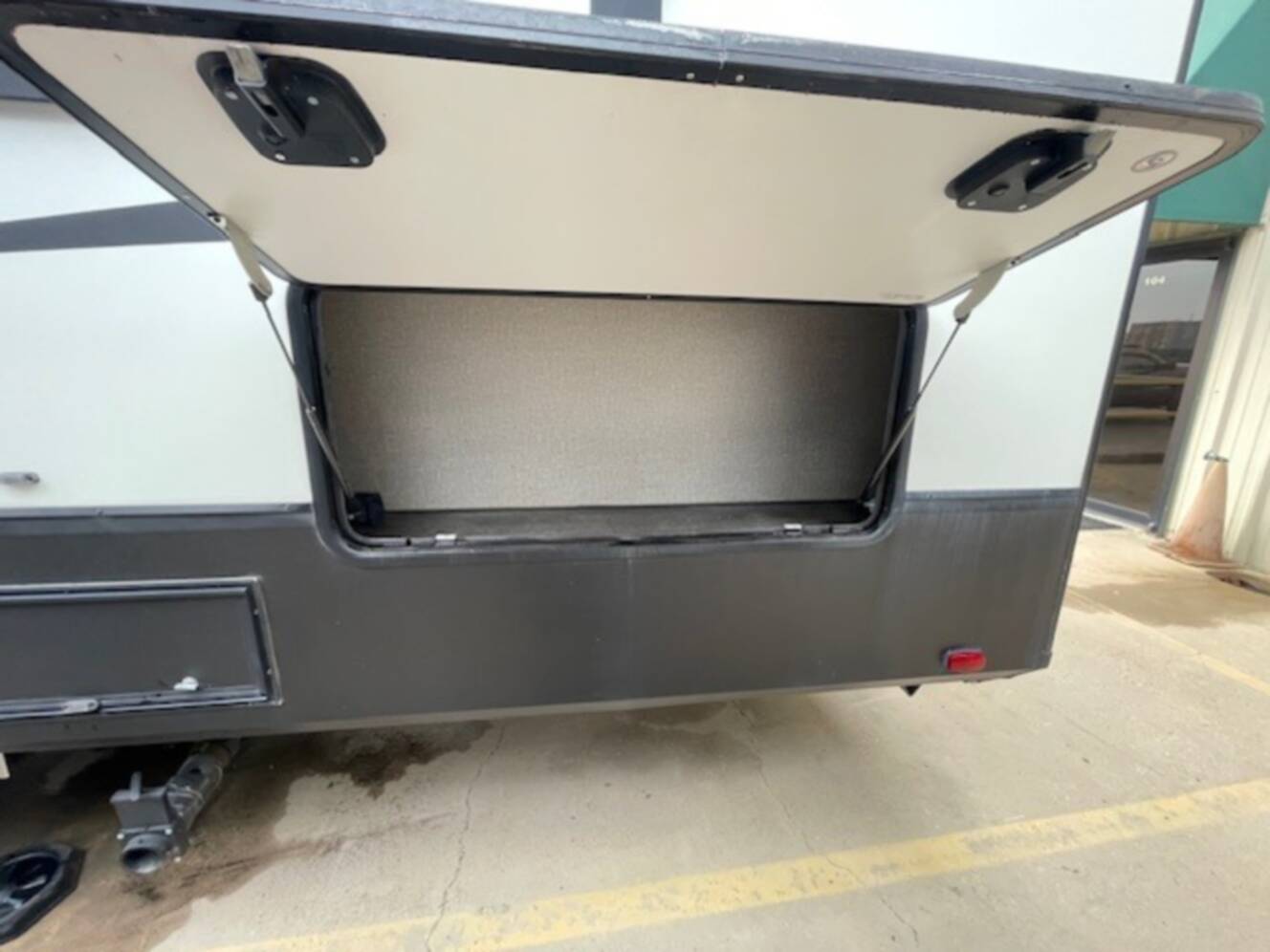 A photo of this 2018 Grand Design Momentum 376TH