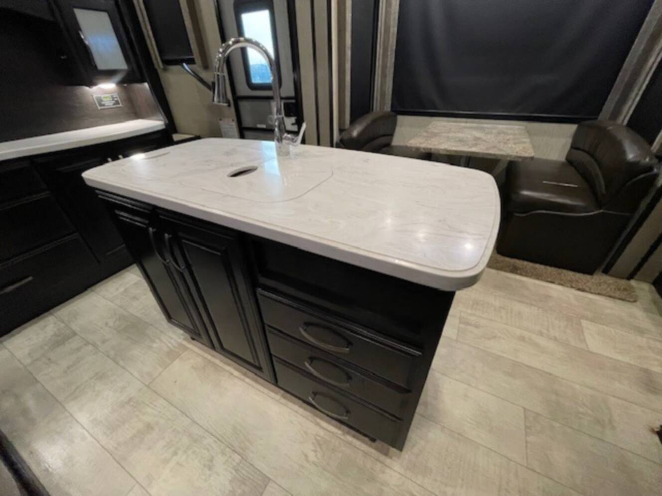 A photo of this 2018 Grand Design Momentum 376TH
