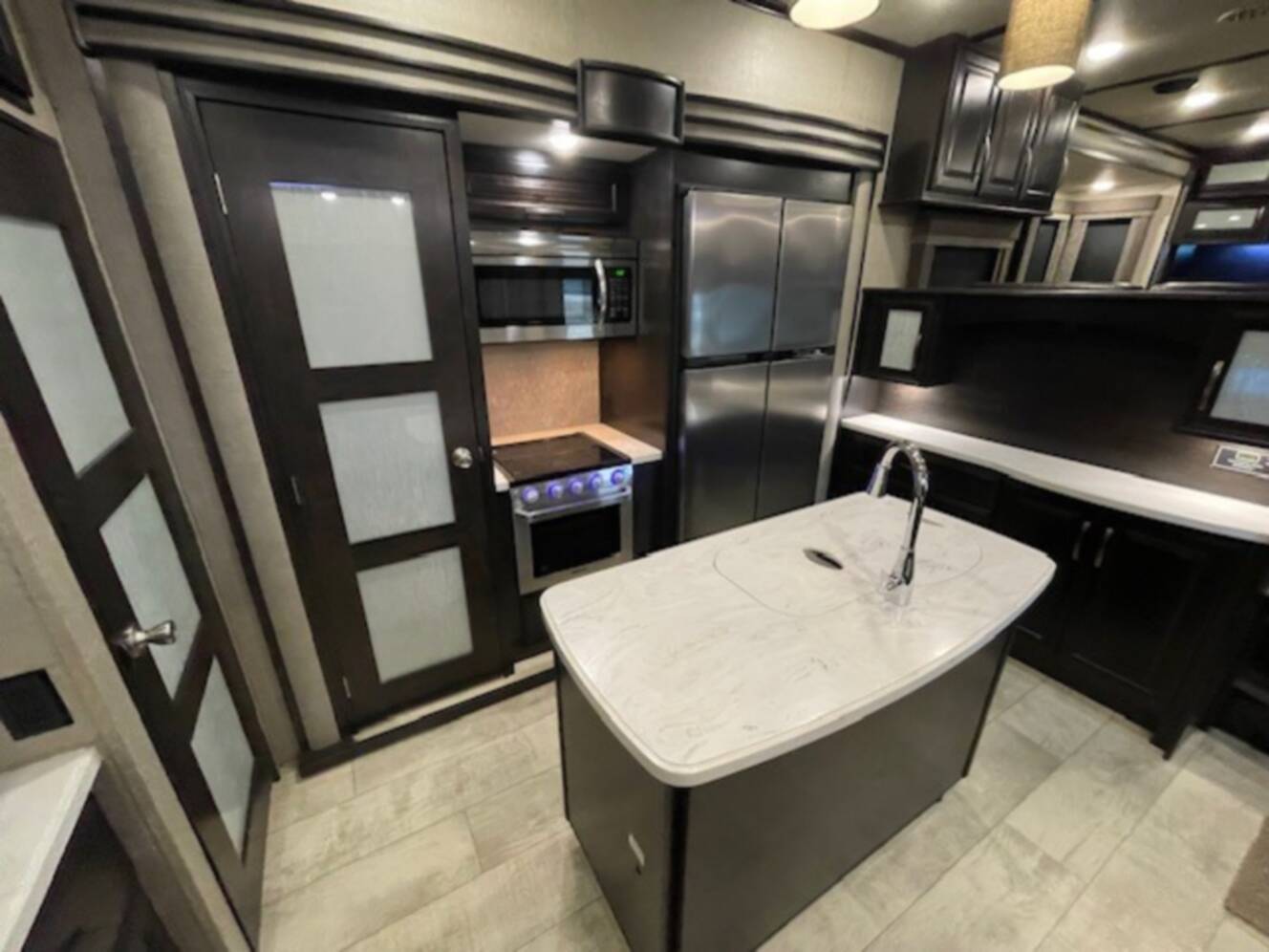 A photo of this 2018 Grand Design Momentum 376TH