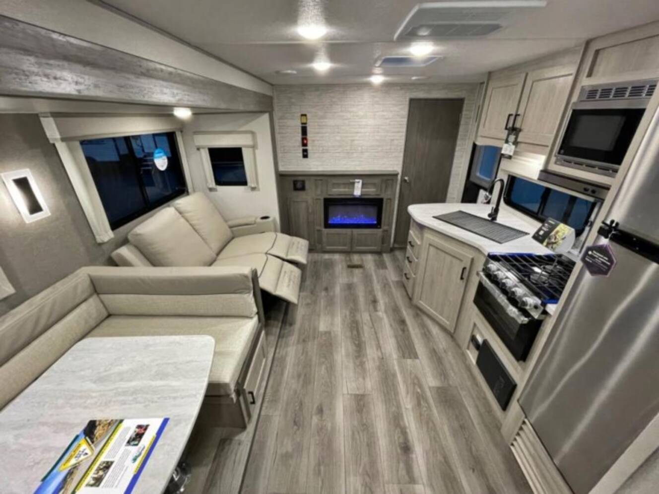 A photo of this 2026 Coachmen Rv Catalina Legacy Edition 293QBCK