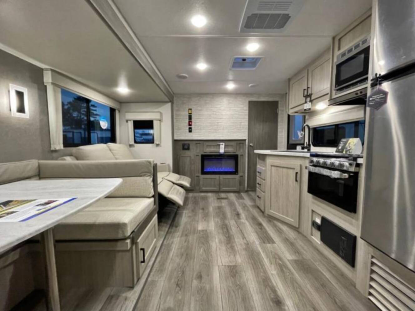 A photo of this 2026 Coachmen Rv Catalina Legacy Edition 293QBCK
