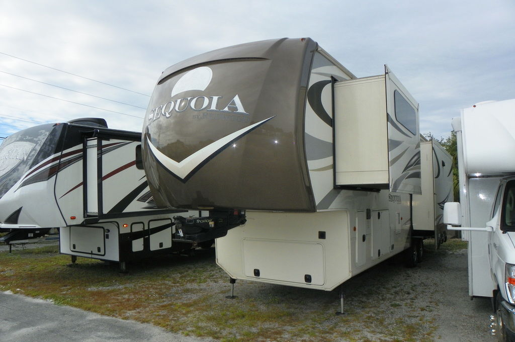 2016 Redwood Rv Sequoia SQ38HRL in hobe sound FL