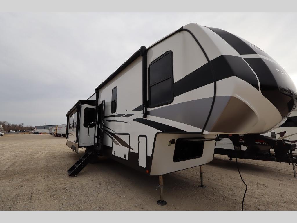 2026 Dutchmen Rv Astoria Platinum 3403RKP in cedar rapids IA