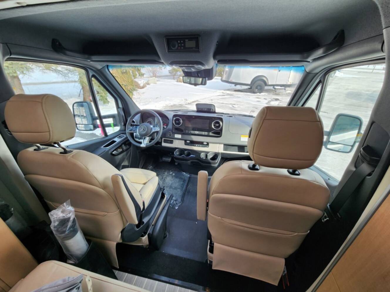 A photo of this 2026 Airstream Atlas 25MS Murphy Suite