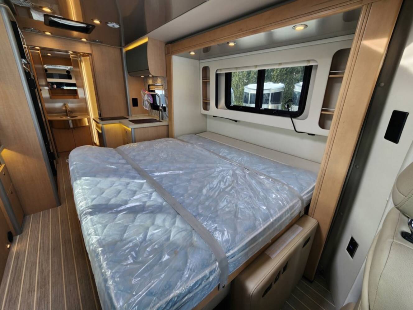A photo of this 2026 Airstream Atlas 25MS Murphy Suite
