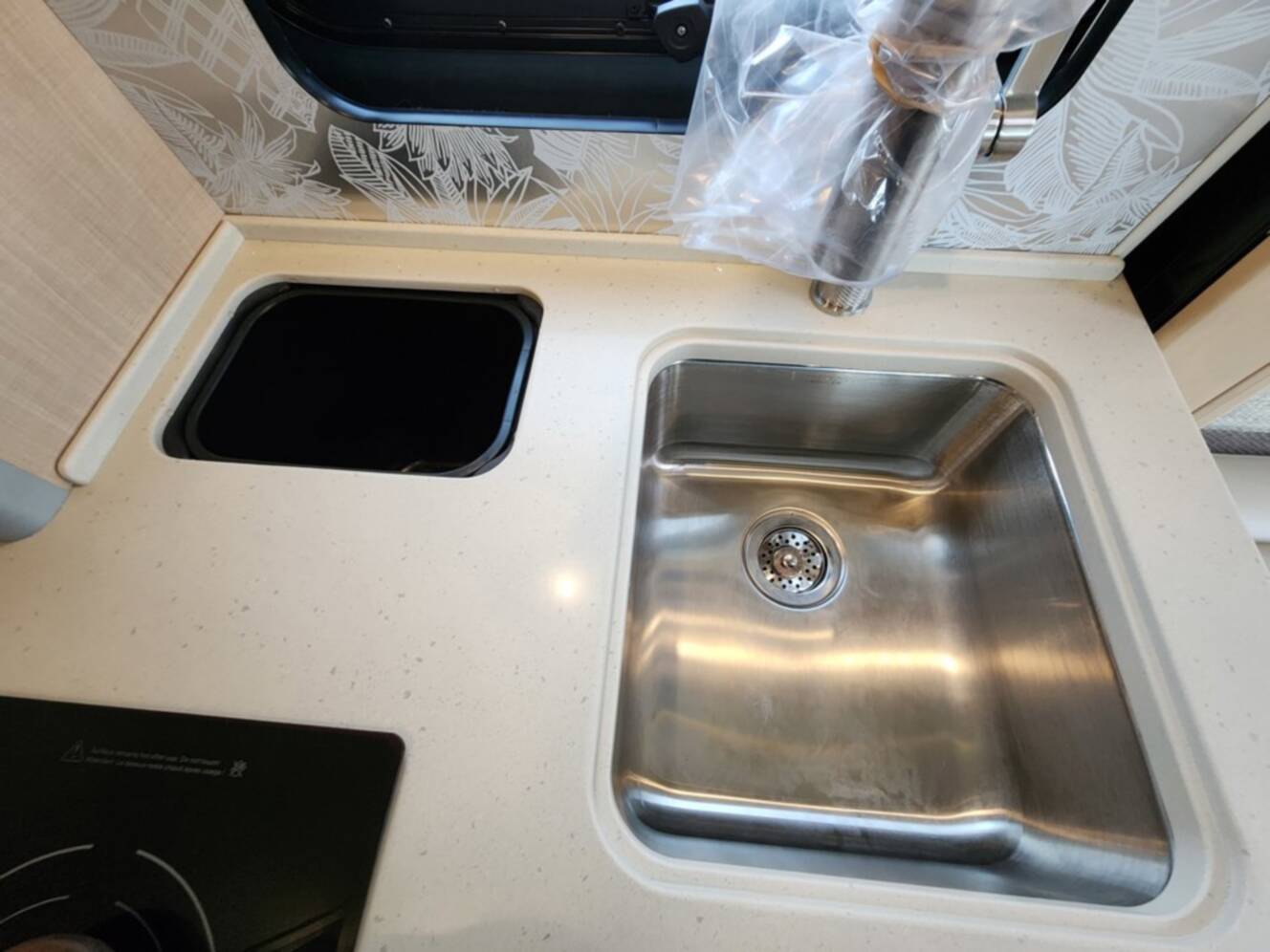 A photo of this 2026 Airstream Atlas 25MS Murphy Suite