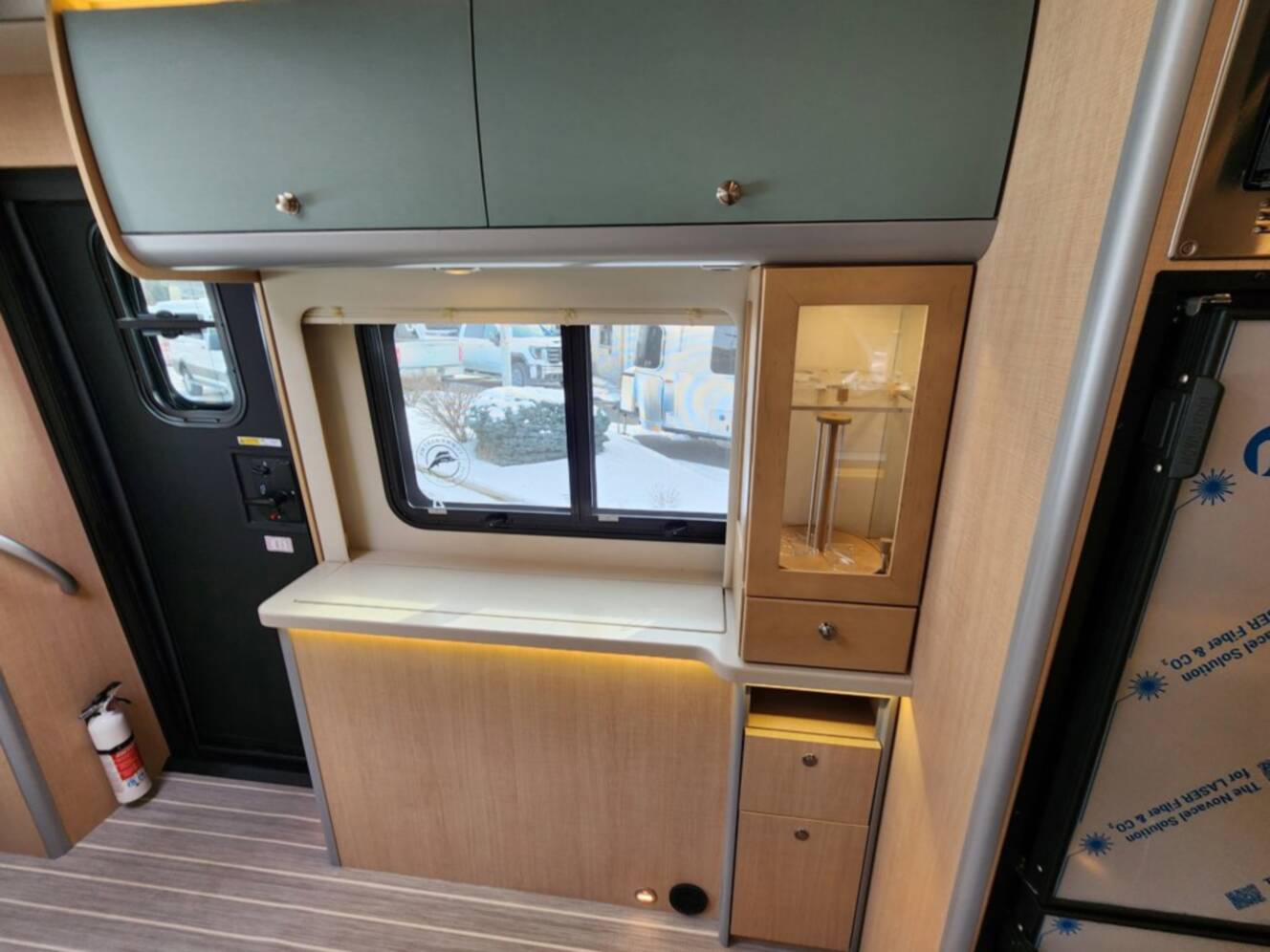 A photo of this 2026 Airstream Atlas 25MS Murphy Suite