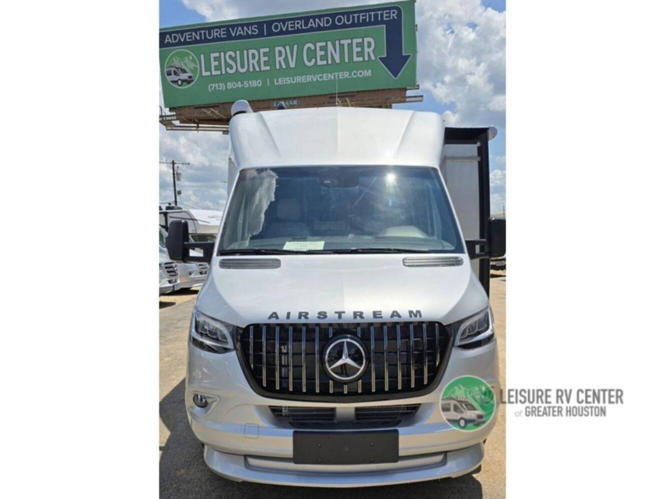 A photo of this 2026 Airstream Atlas Murphy Suite