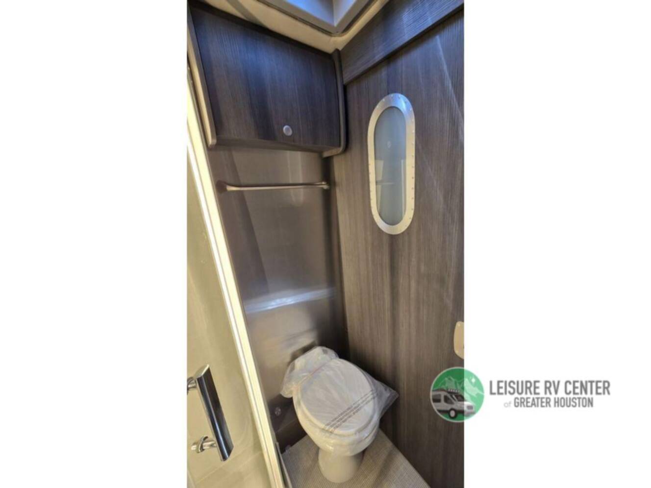 A photo of this 2026 Airstream Atlas Murphy Suite