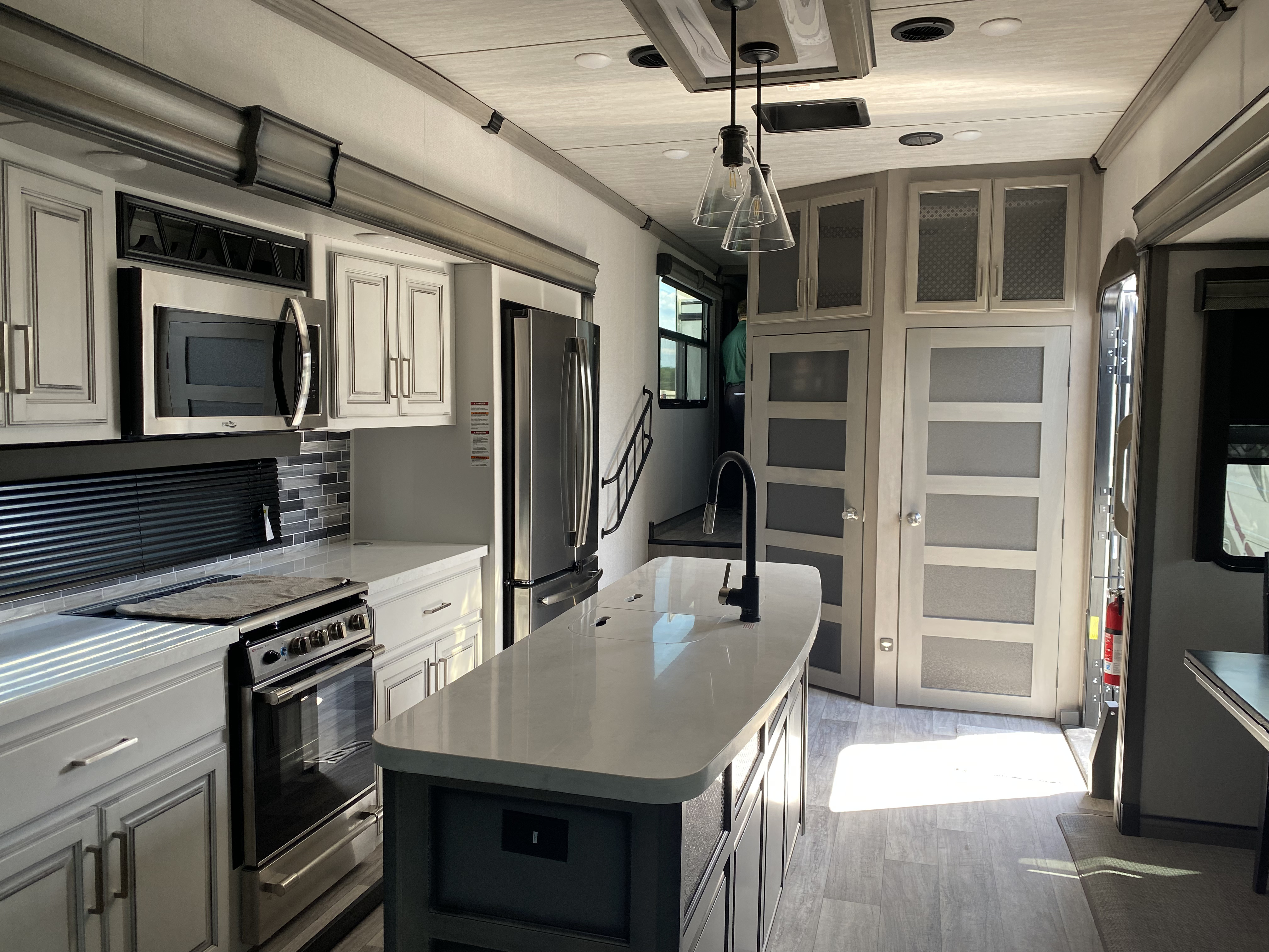 2021 Keystone MONTANA 3781RL in key west FL