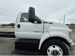 2025 FORD F750