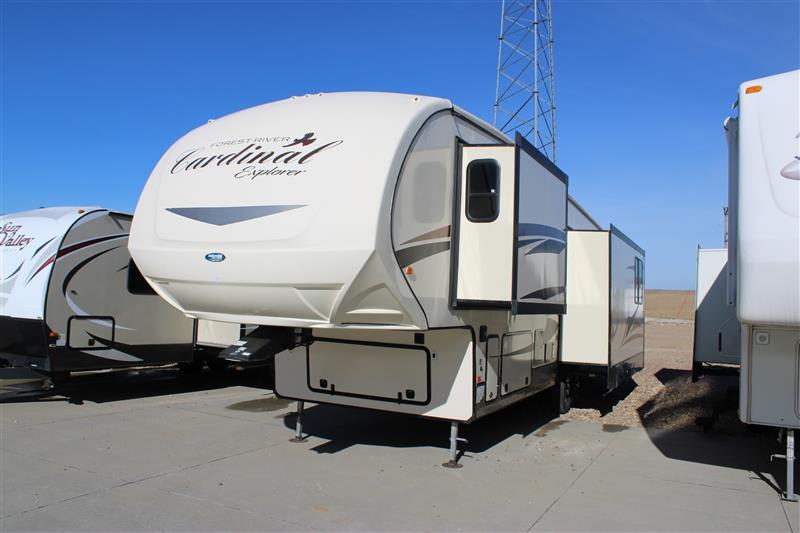 2018 Forest River CARDINAL 322DS in le mars IA