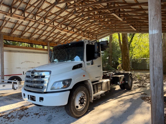 2017 HINO 268a in Green Cove Springs, FL