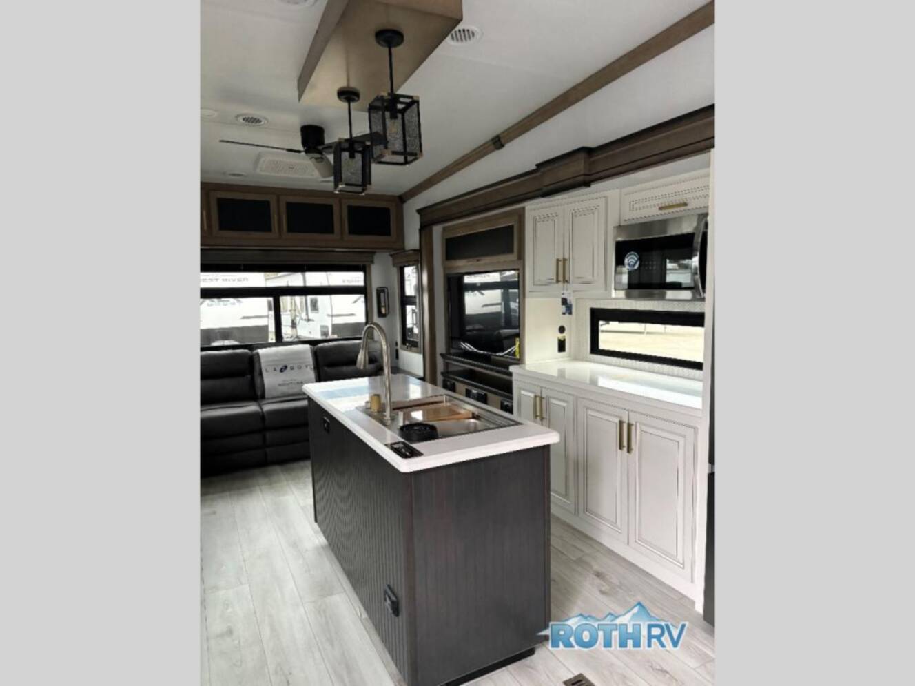 A photo of this 2026 Keystone Rv Montana 3231CK