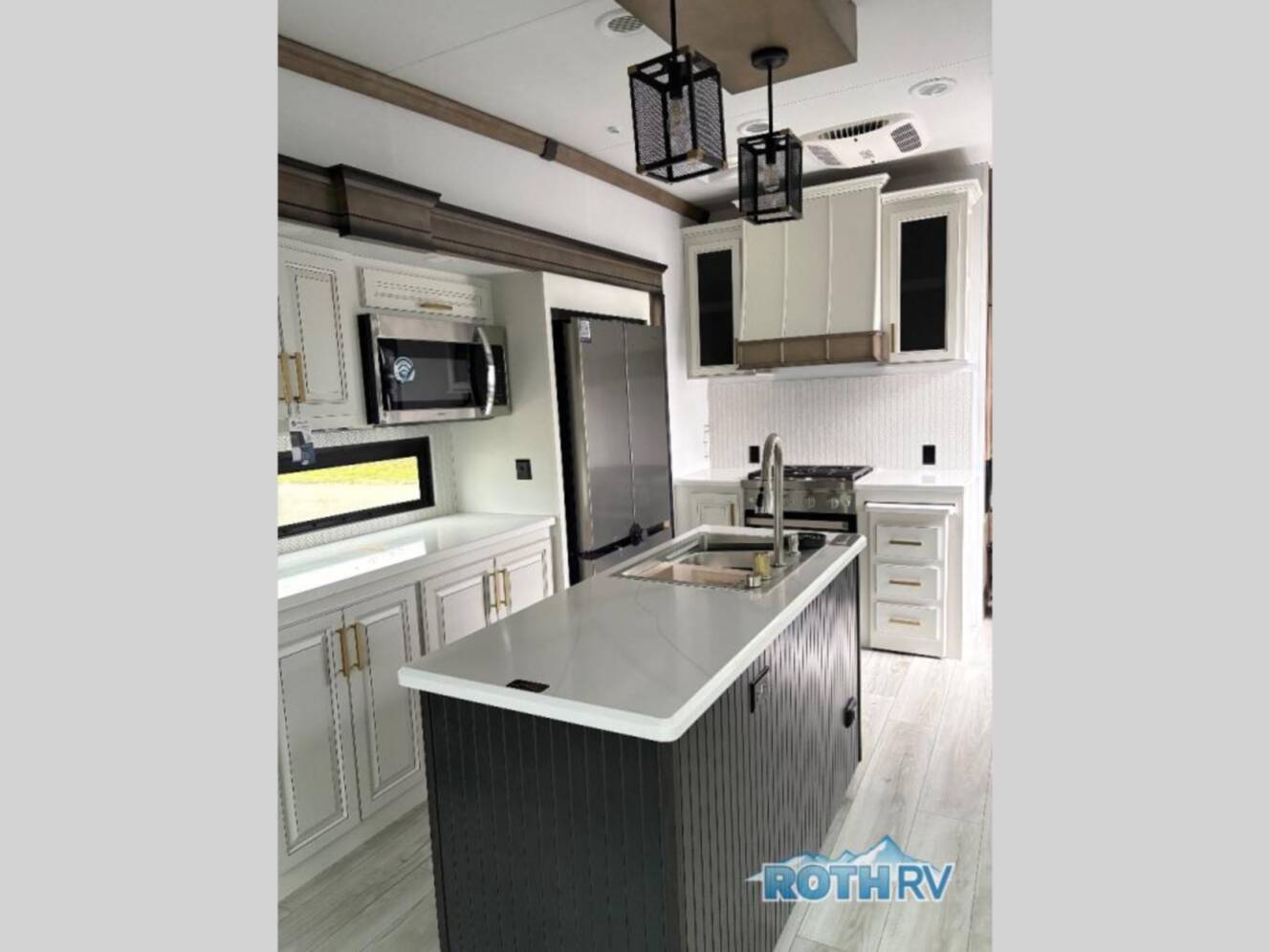 A photo of this 2026 Keystone Rv Montana 3231CK