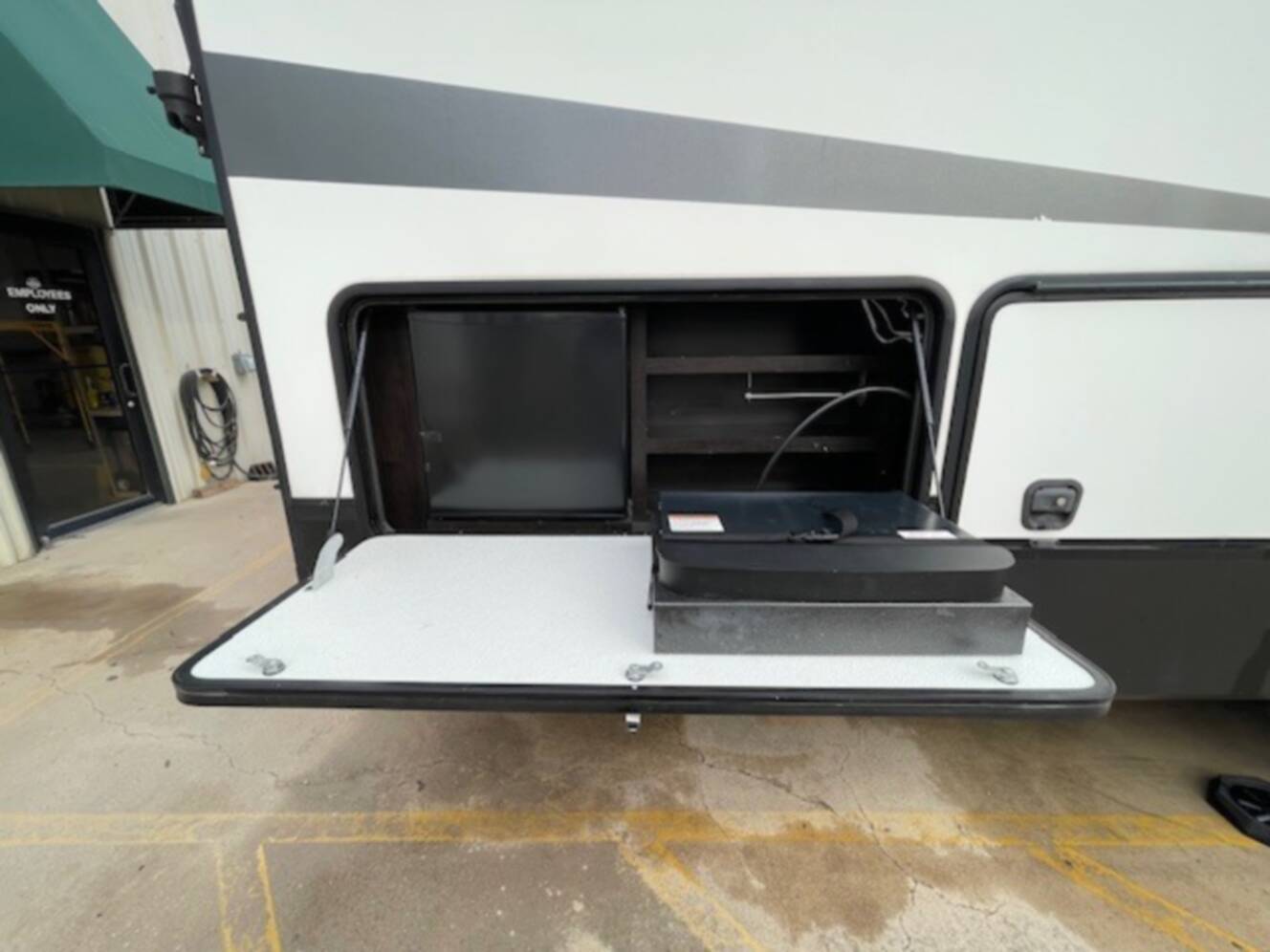 A photo of this 2018 Grand Design Momentum 376TH