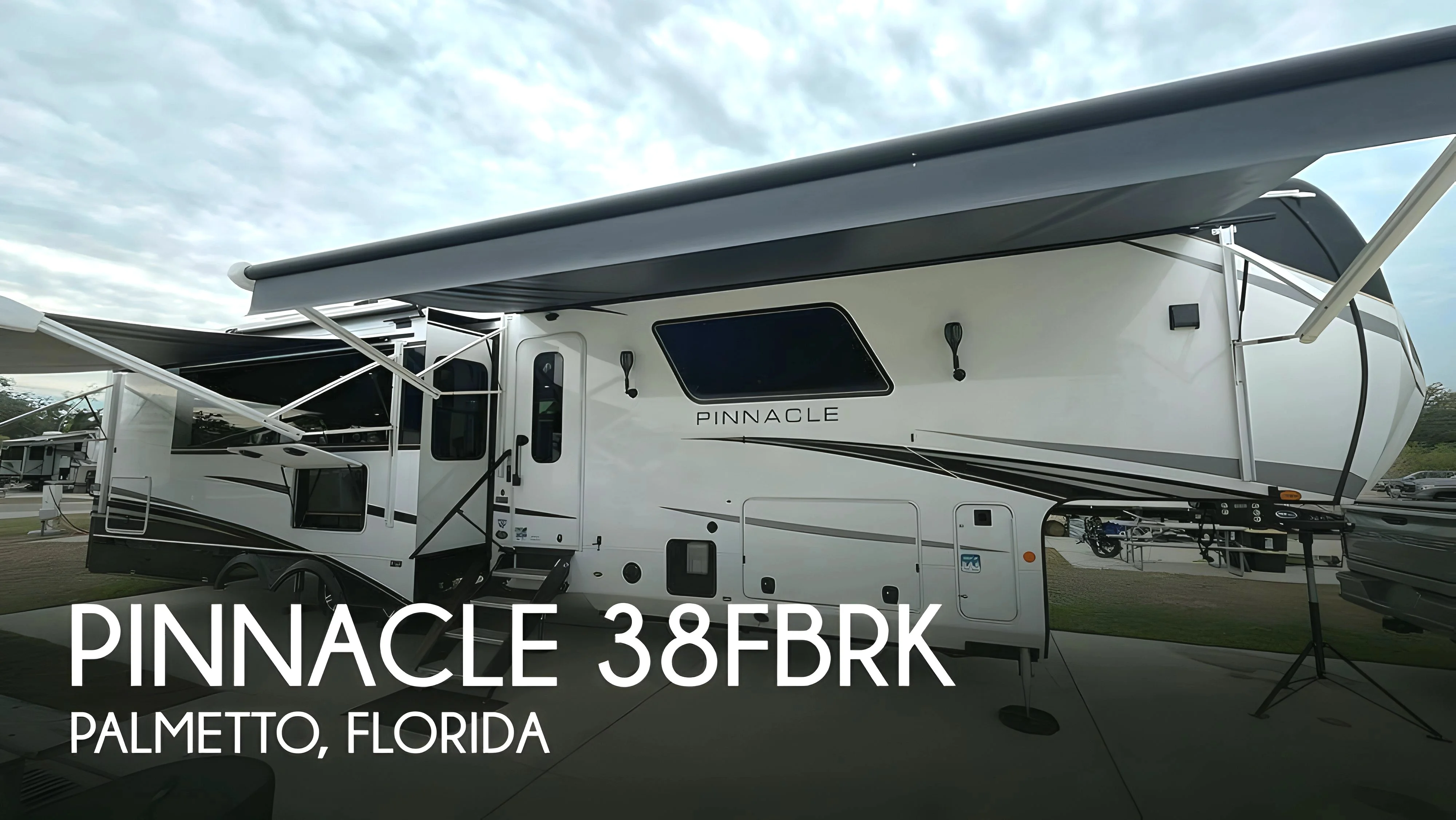 2025 Jayco Pinnacle 38FBRK RV