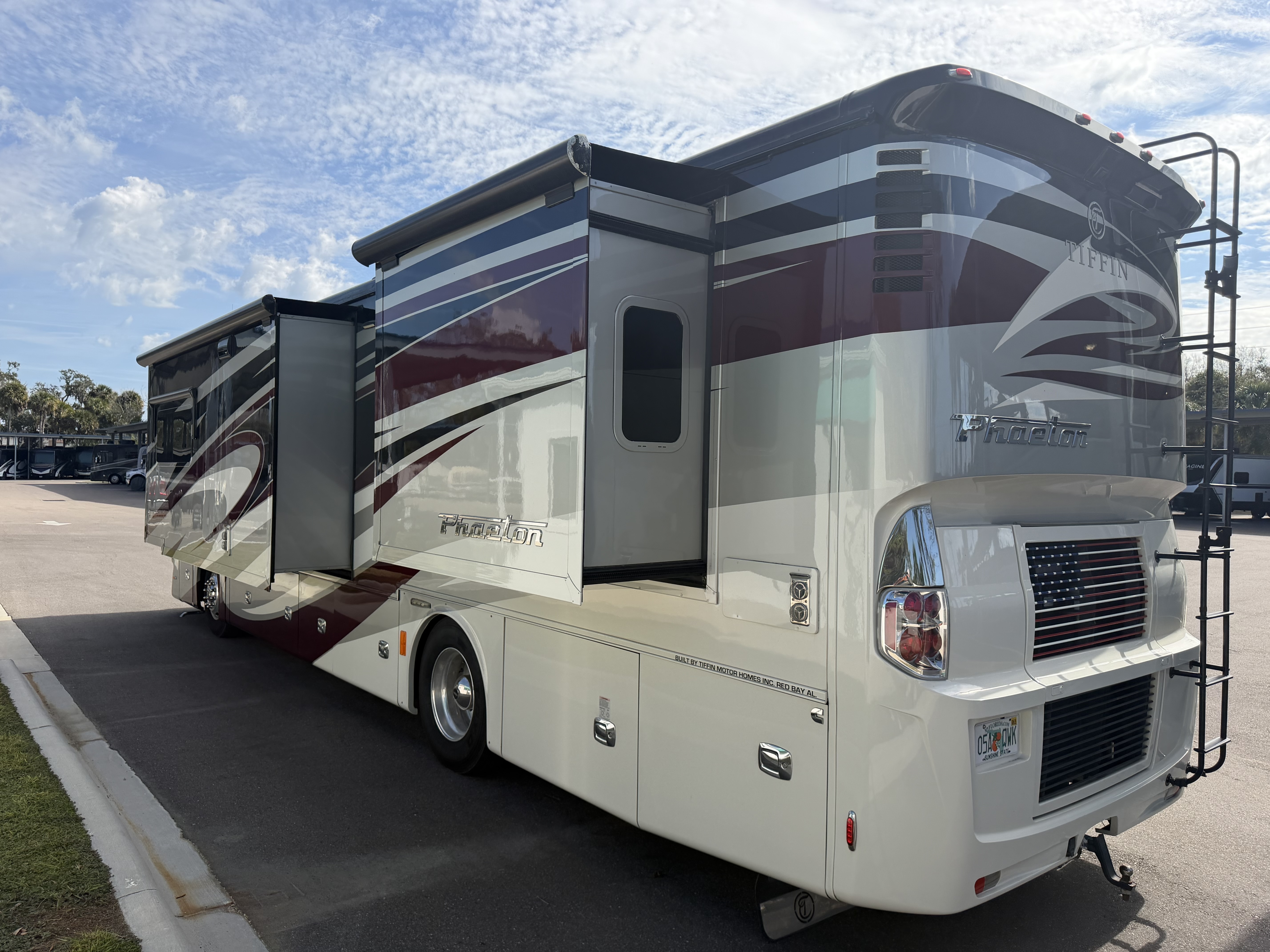2017 Tiffin Motorhomes PHAETON 36 GH RV