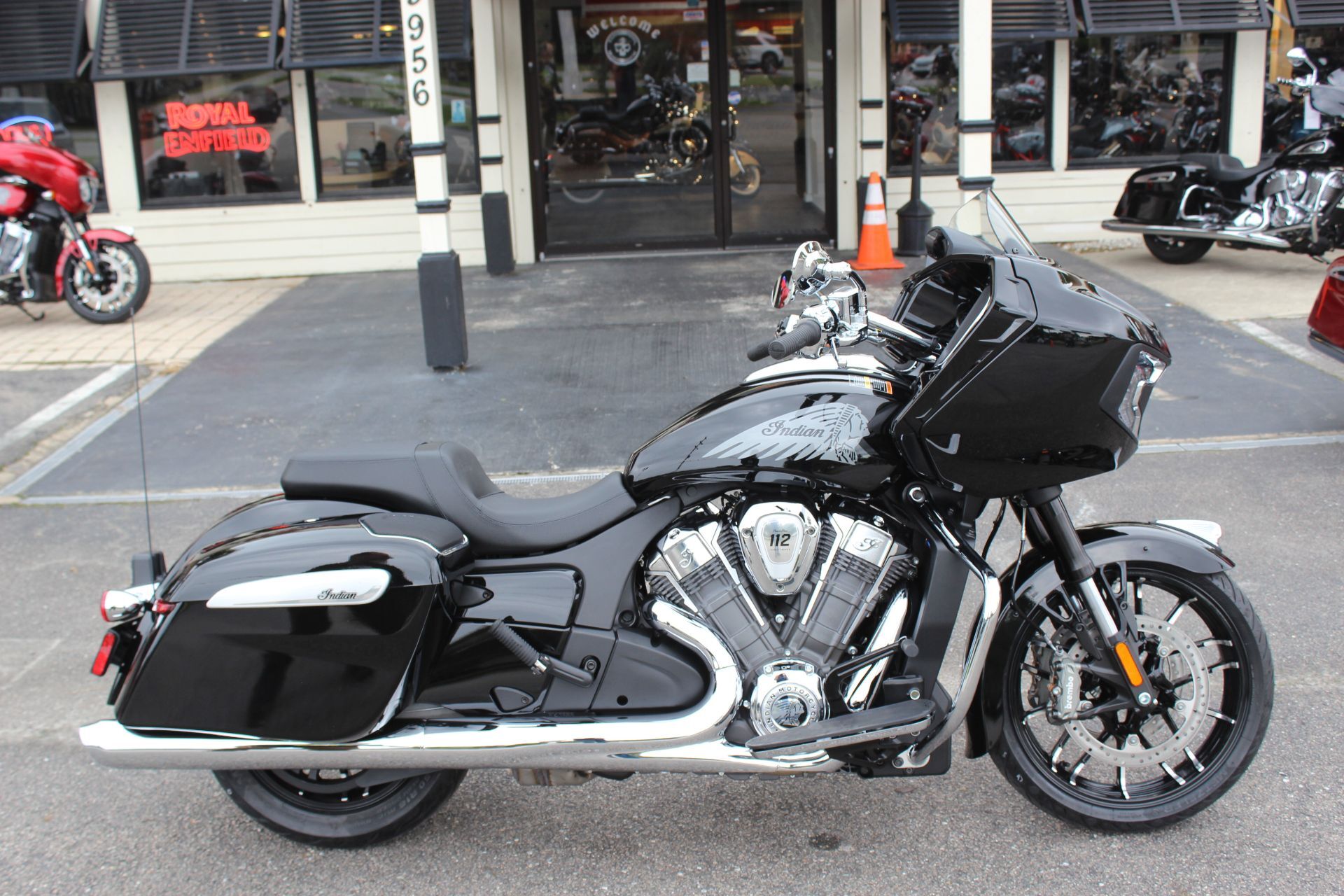 2025 Indian Motorcycle Challenger® Limited 112 with PowerBand Audio Package LIMITED WITH POWERBAND AUDIO PACKAGE in Murrells Inlet, SC