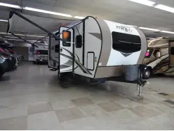 2018 FOREST RIVER ROCKWOOD MINI LITE 1905BHG
