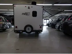 2018 FOREST RIVER ROCKWOOD MINI LITE 1905BHG