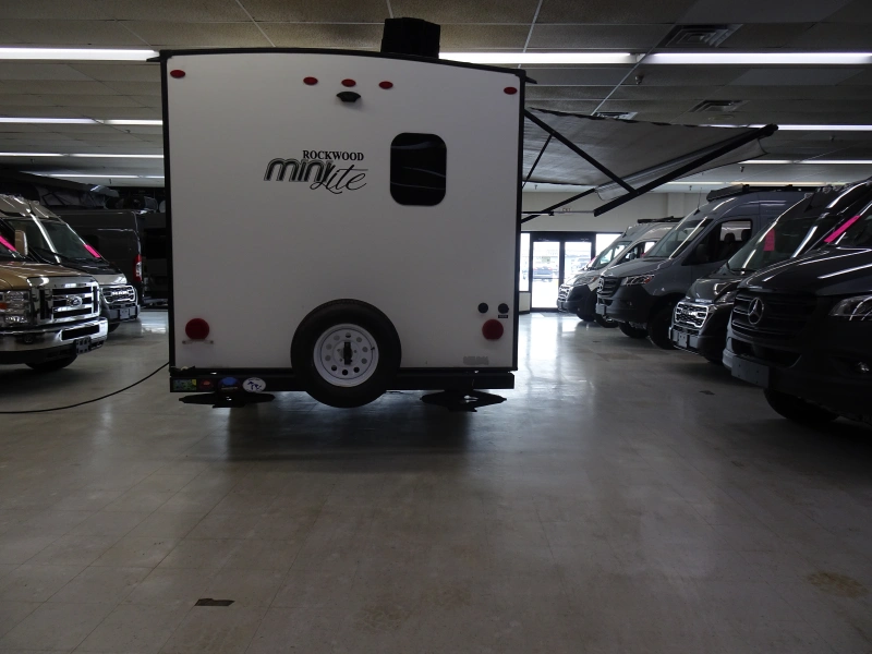 2018 FOREST RIVER ROCKWOOD MINI LITE 1905BHG