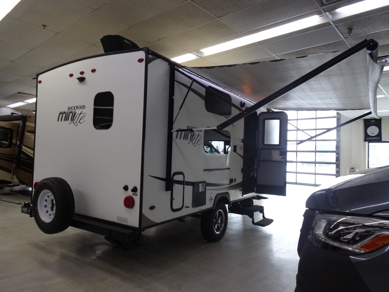 2018 FOREST RIVER ROCKWOOD MINI LITE 1905BHG