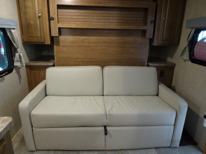 2018 FOREST RIVER ROCKWOOD MINI LITE 1905BHG