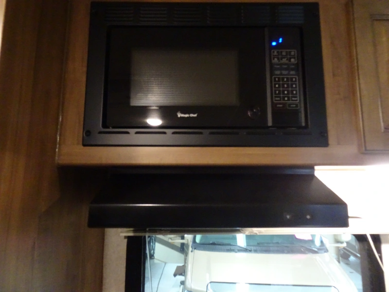 2018 FOREST RIVER ROCKWOOD MINI LITE 1905BHG