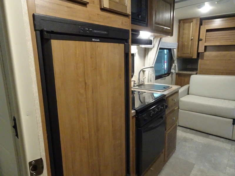 2018 FOREST RIVER ROCKWOOD MINI LITE 1905BHG