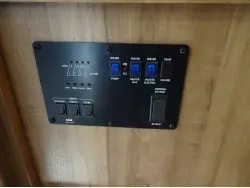 2018 FOREST RIVER ROCKWOOD MINI LITE 1905BHG