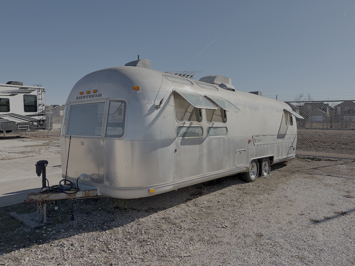 1974 Airstream INTERNATIONAL LAND YACHT SERIES SOVEREIGN in austin TX