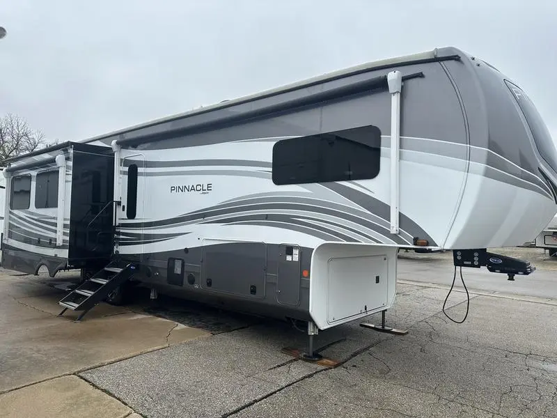 2023 Jayco PINNACLE 36SSWS RV