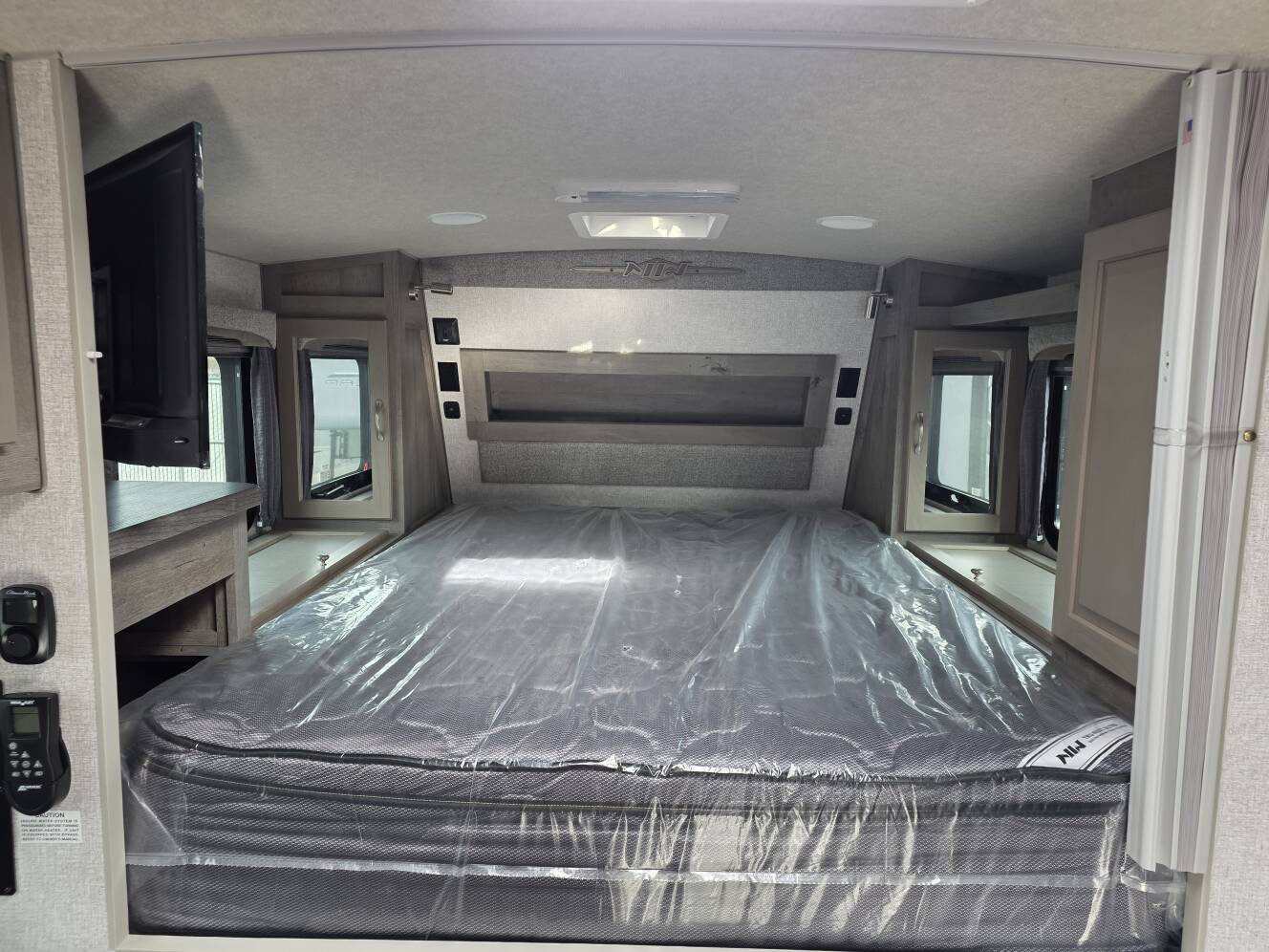 A photo of this 2026 Northwood Mfg ARCTIC FOX 811