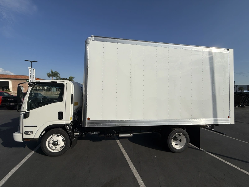2025 ISUZU NPR HD GAS