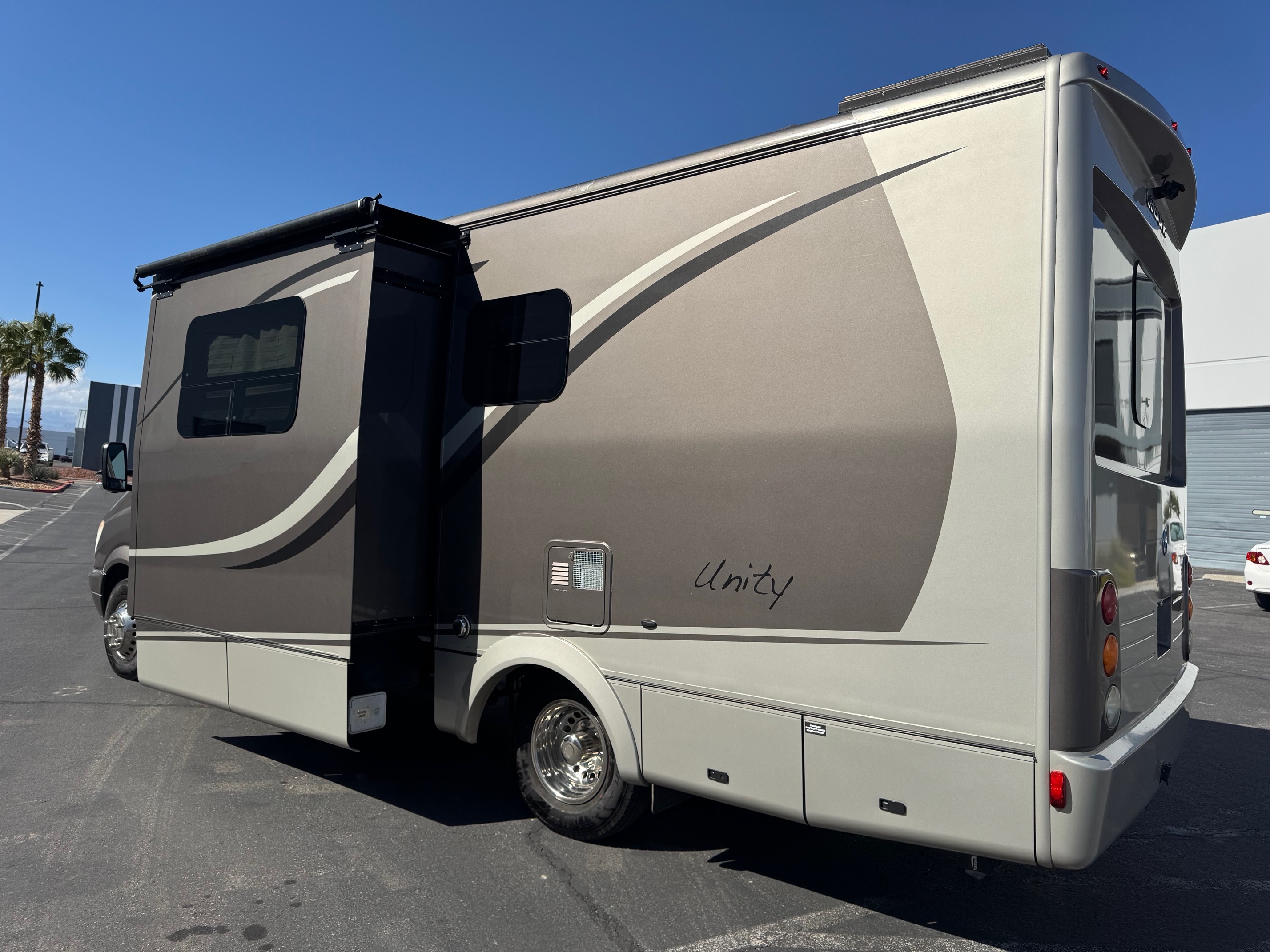 2013 Leisure Travel UNITY U24MB in las vegas NV