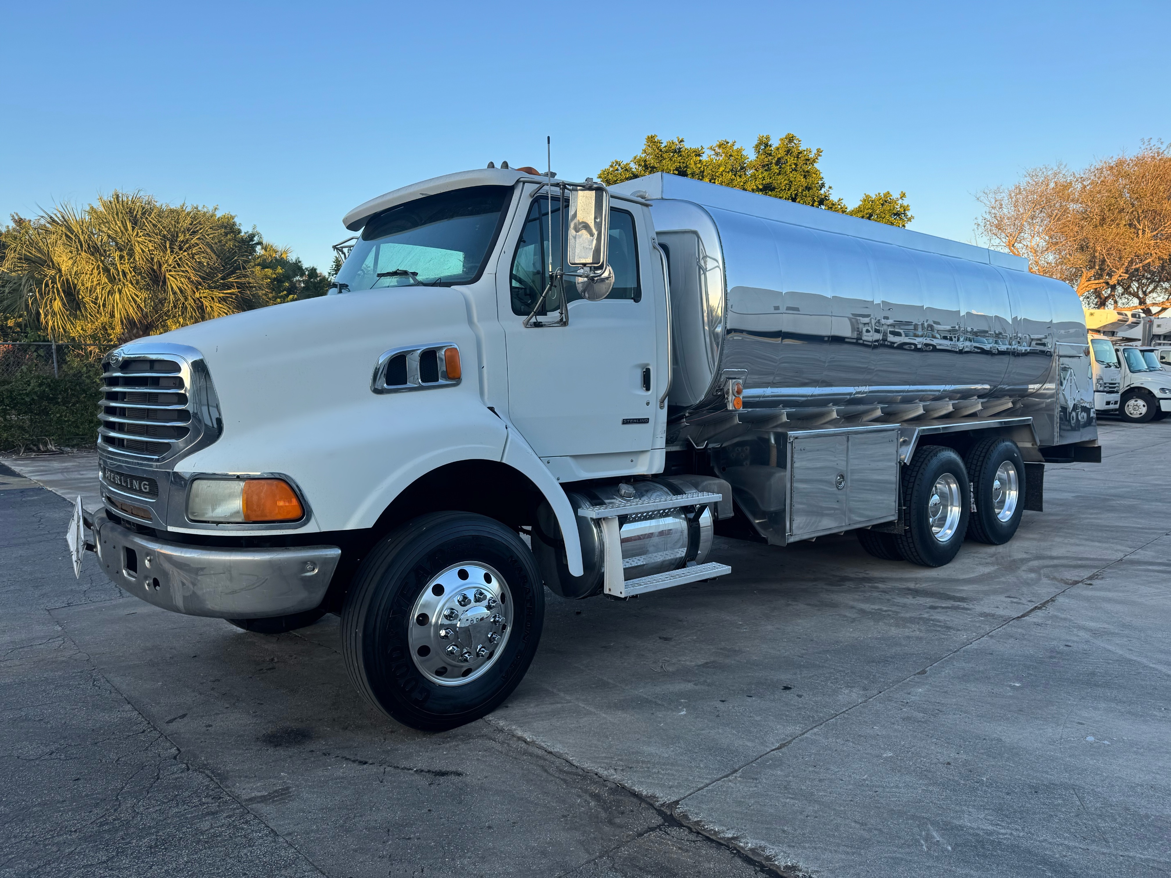 2008 STERLING LT8500 in Boca Raton, FL