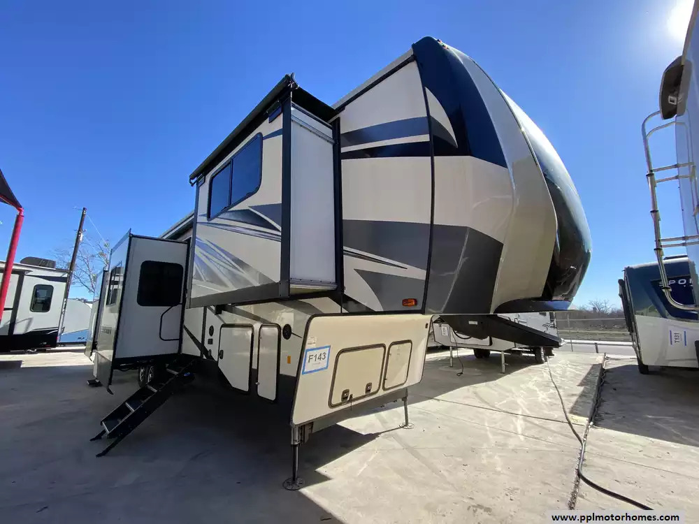 2019 Forest River Sierra 38FKOK in new braunfels TX