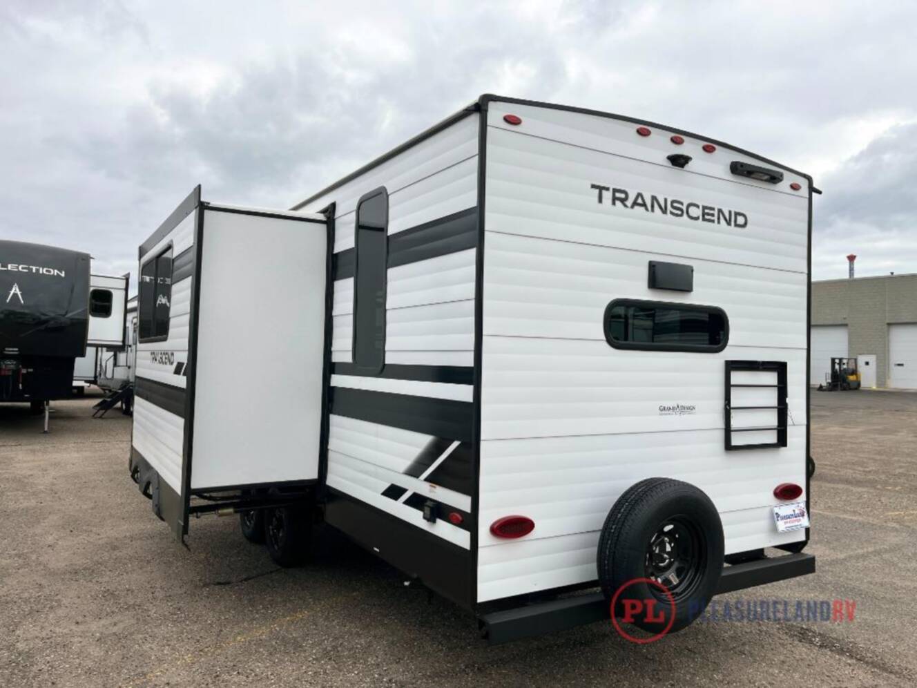 A photo of this 2026 Grand Design Transcend 285RKT