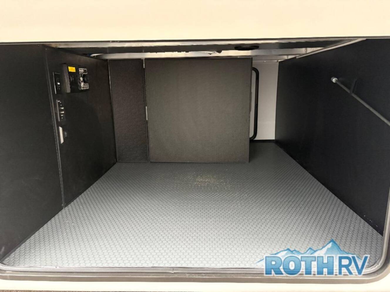 A photo of this 2026 Keystone Rv Montana 3231CK