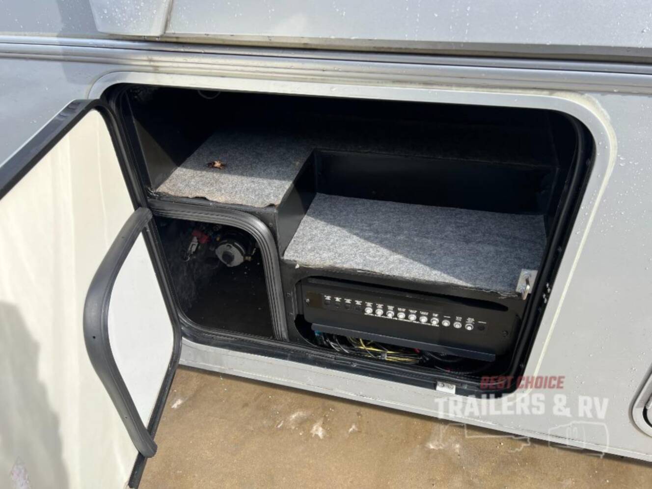A photo of this 2021 Winnebago Adventurer 35F