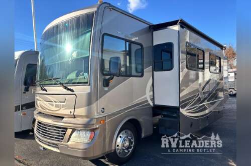 2015 Fleetwood Rv Bounder 34T in adamsburg PA