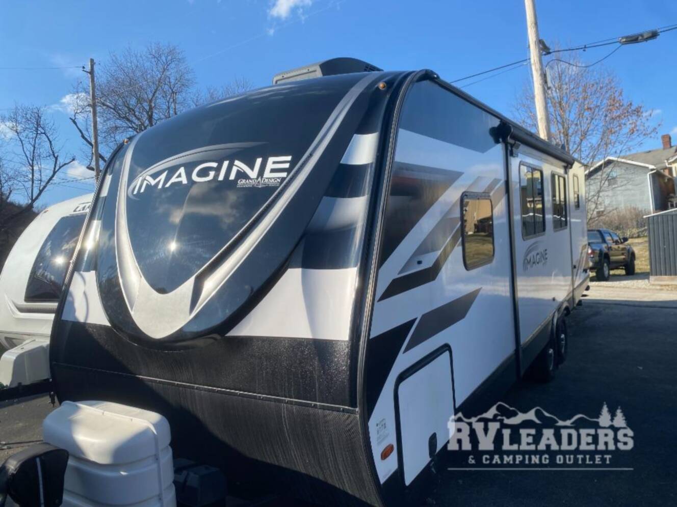 A photo of this 2023 Grand Design Imagine 2800BH