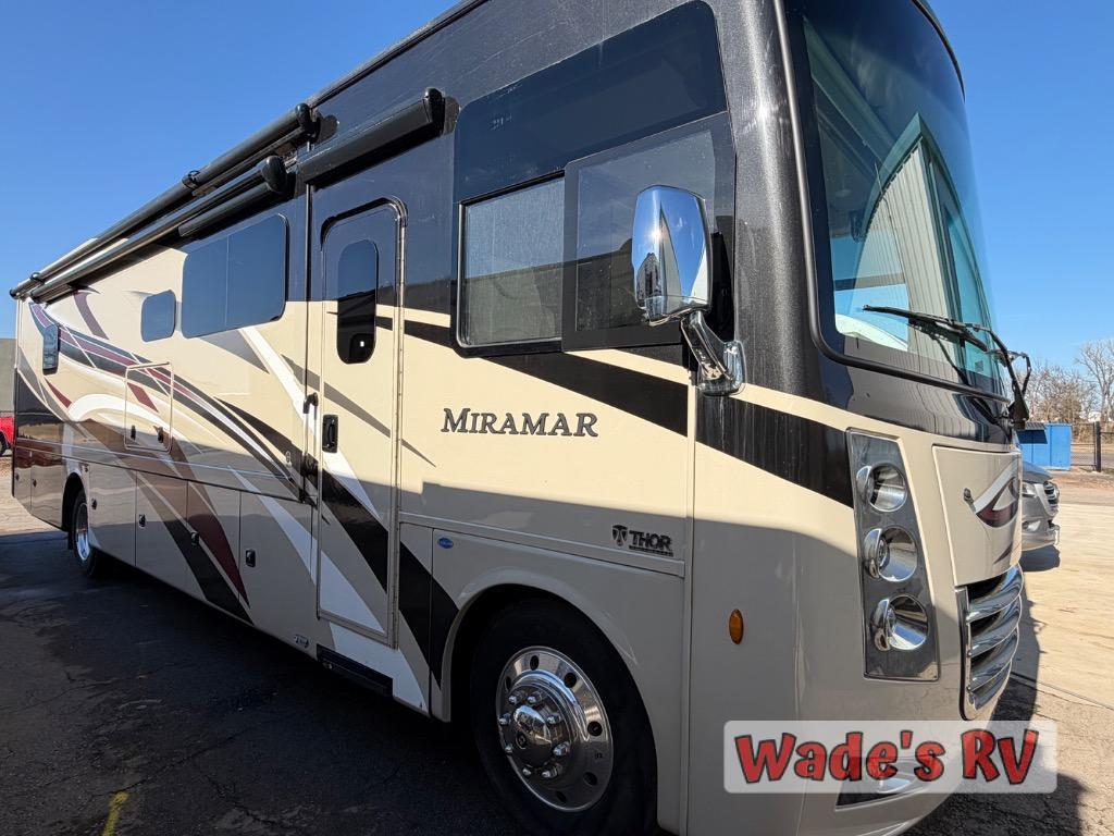 2021 Thor Motor Coach Miramar 35.2 in goldsby OK