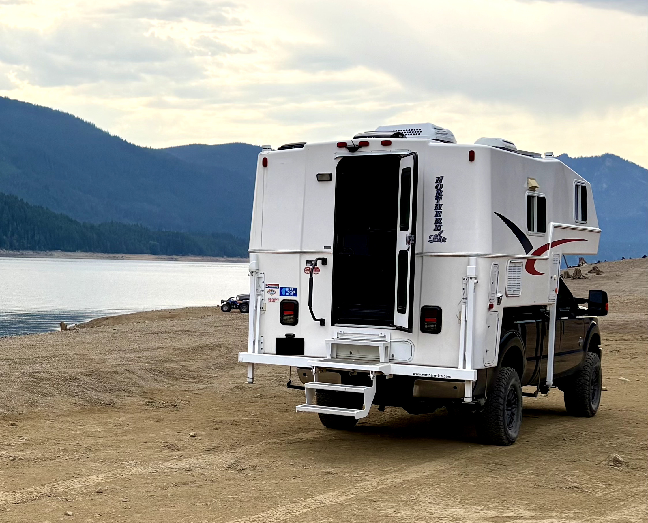 2020 Northern Lite 8-11 SPORTSMAN WB in anacortes WA