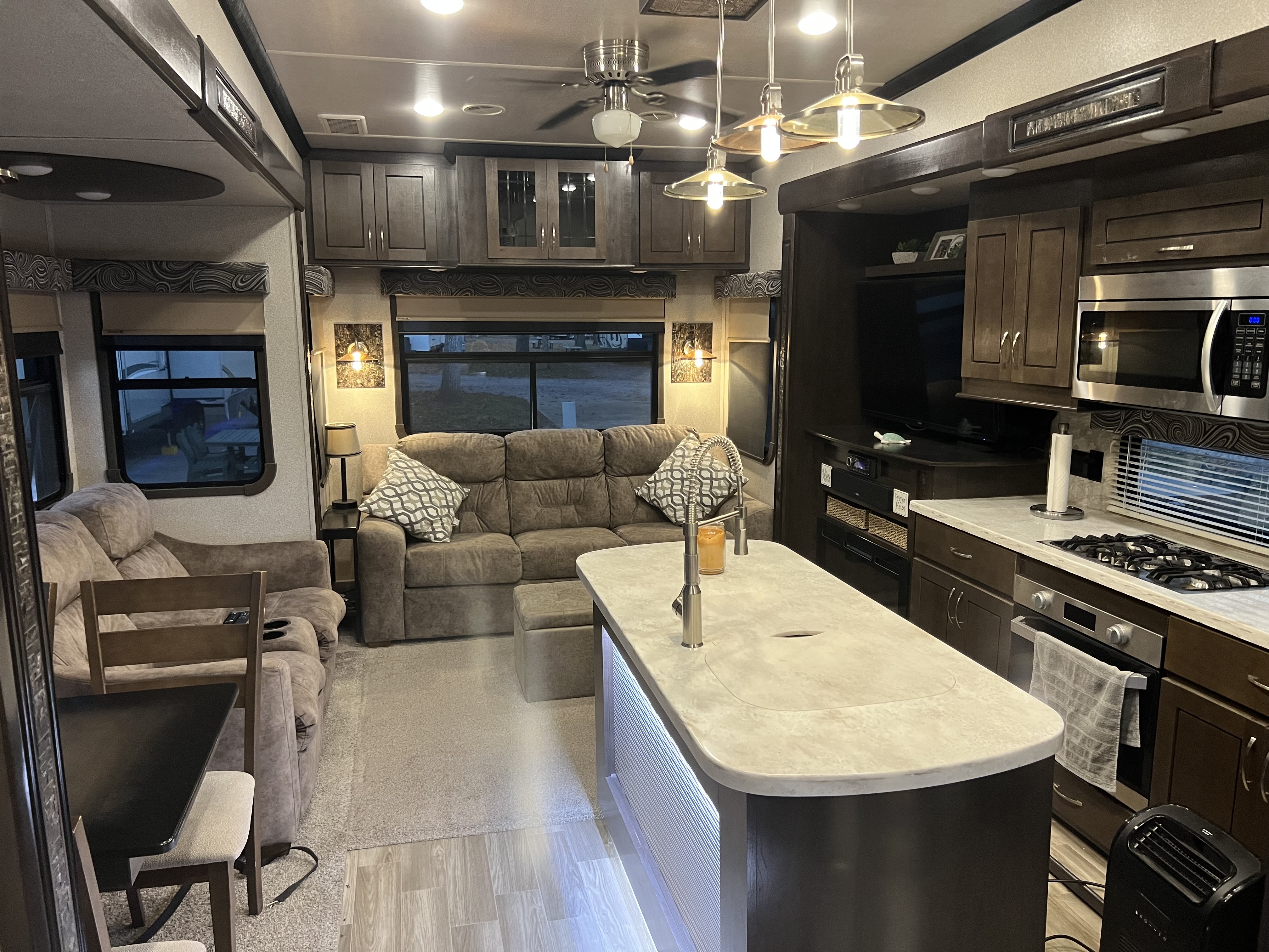 2019 Forest River CEDAR CREEK HATHAWAY 34IK in anderson SC
