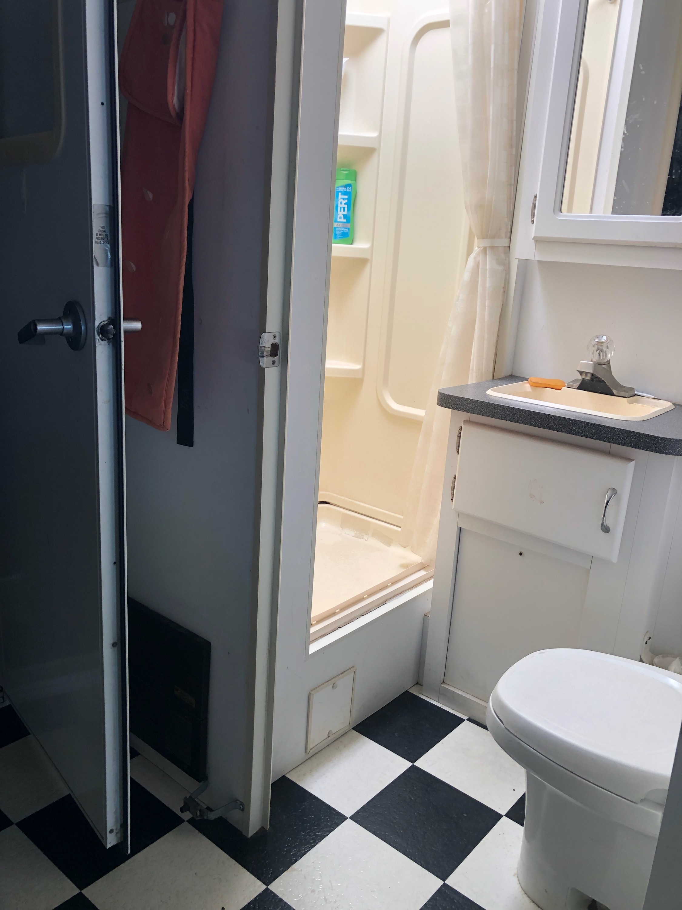 2003 Four Winds FUN MOVER 27C in whittier CA