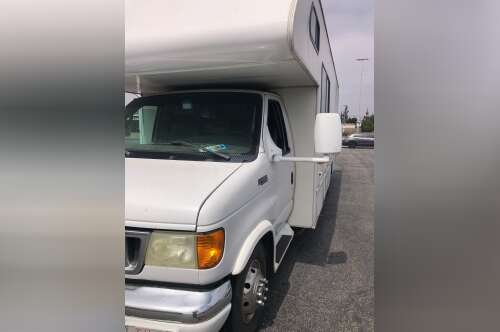 2003 Four Winds FUN MOVER 27C in whittier CA